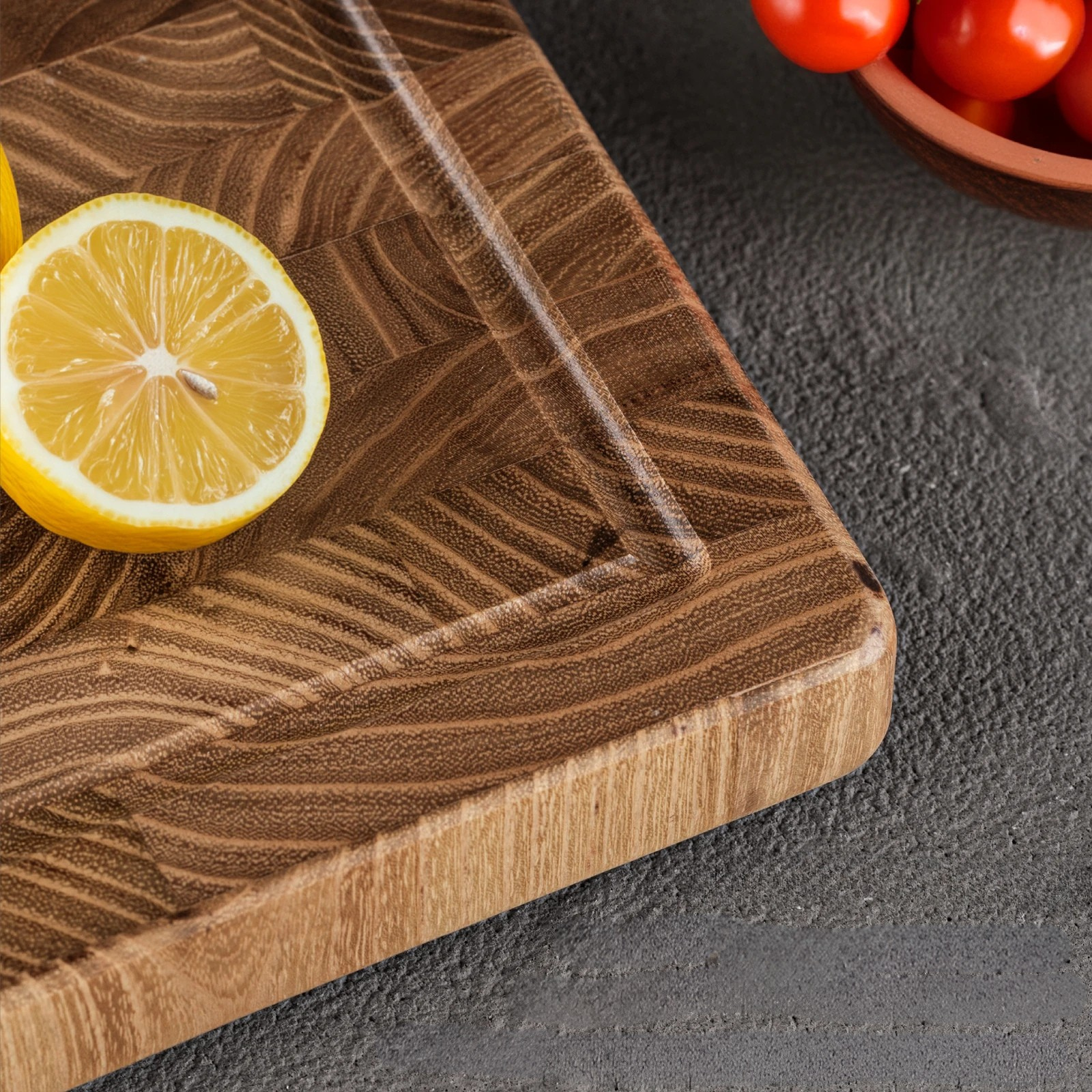 Close up of the wood grain on the Teak Wood End-Grain Cutting Board.